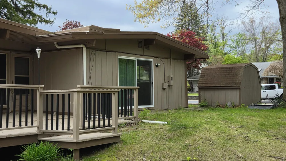 32619 Greenland Court Livonia, MI 48154