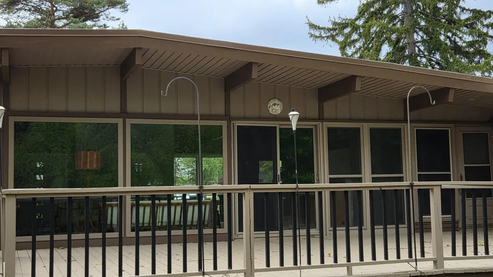 32619 Greenland Court Livonia, MI 48154