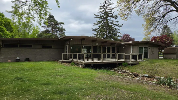 32619 Greenland Court Livonia, MI 48154