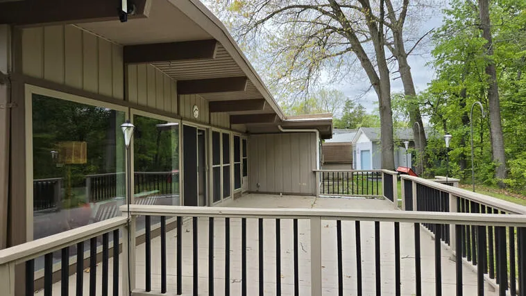 32619 Greenland Court Livonia, MI 48154