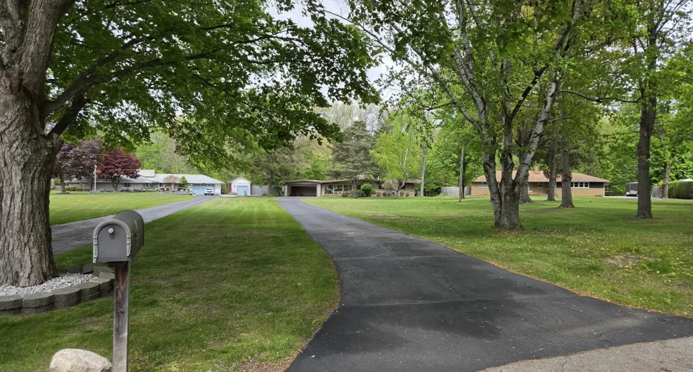 32619 Greenland Court Livonia, MI 48154