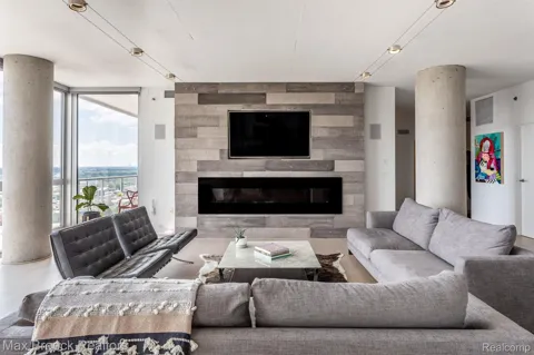 432 S Washington Avenue #1701