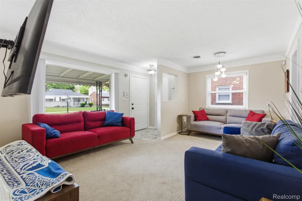 397 Longfellow Street Inkster City, MI 48141