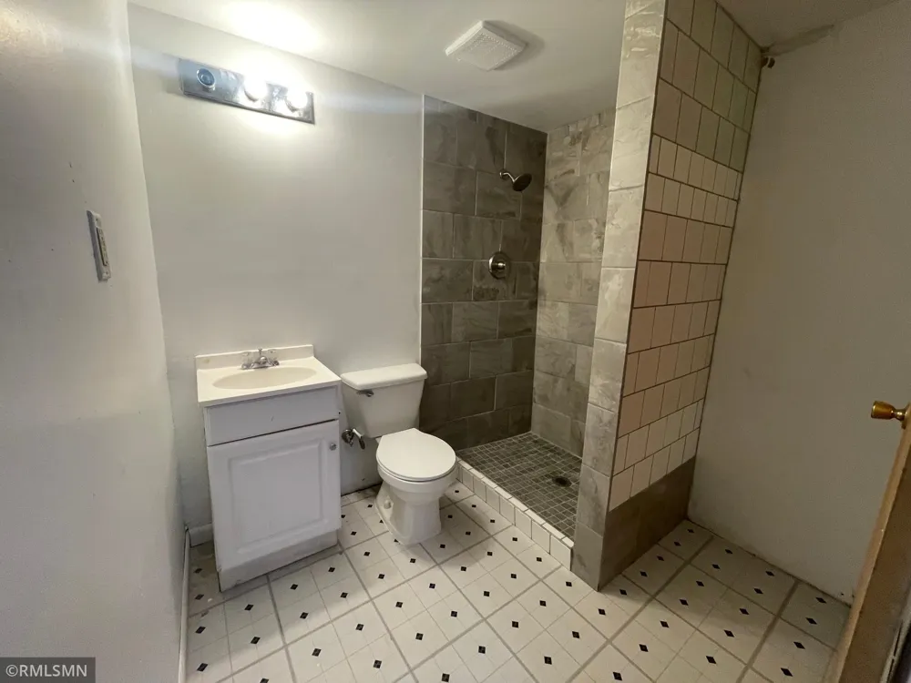 2304 Sheridan Avenue Minneapolis, MN 55411