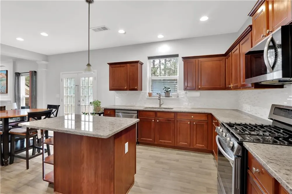 660 Simonton Crest Drive Lawrenceville, GA 30045