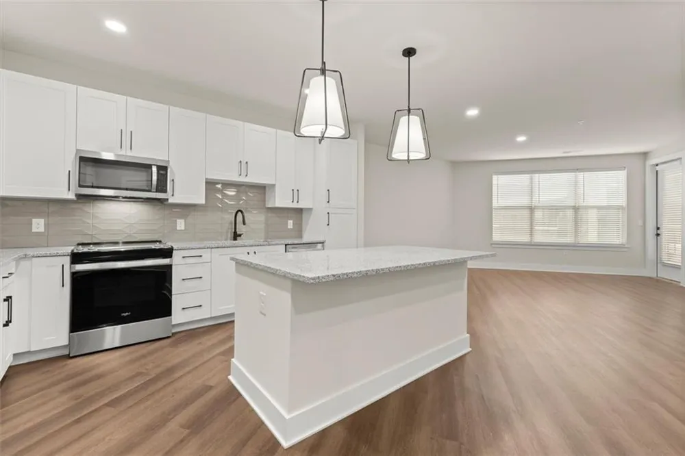 2648 Sandy Plains Road #422 Marietta, GA 30066
