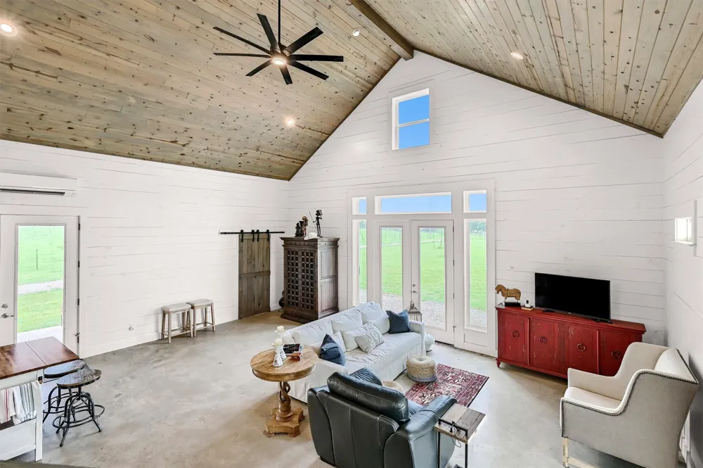 5235 Fm 1752 S Whitewright, TX 75491