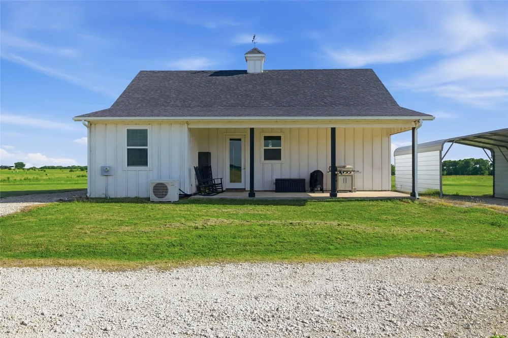 5235 Fm 1752 S Whitewright, TX 75491