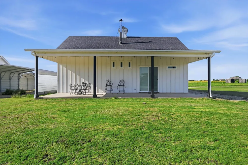 5235 Fm 1752 S Whitewright, TX 75491
