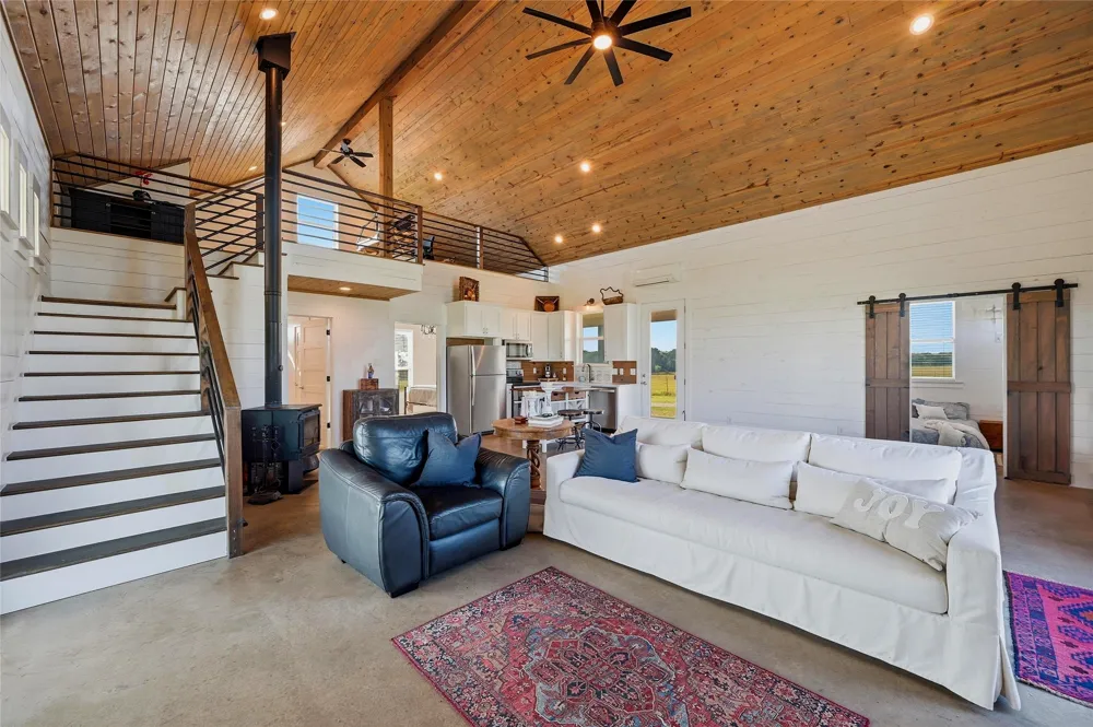 5235 Fm 1752 S Whitewright, TX 75491