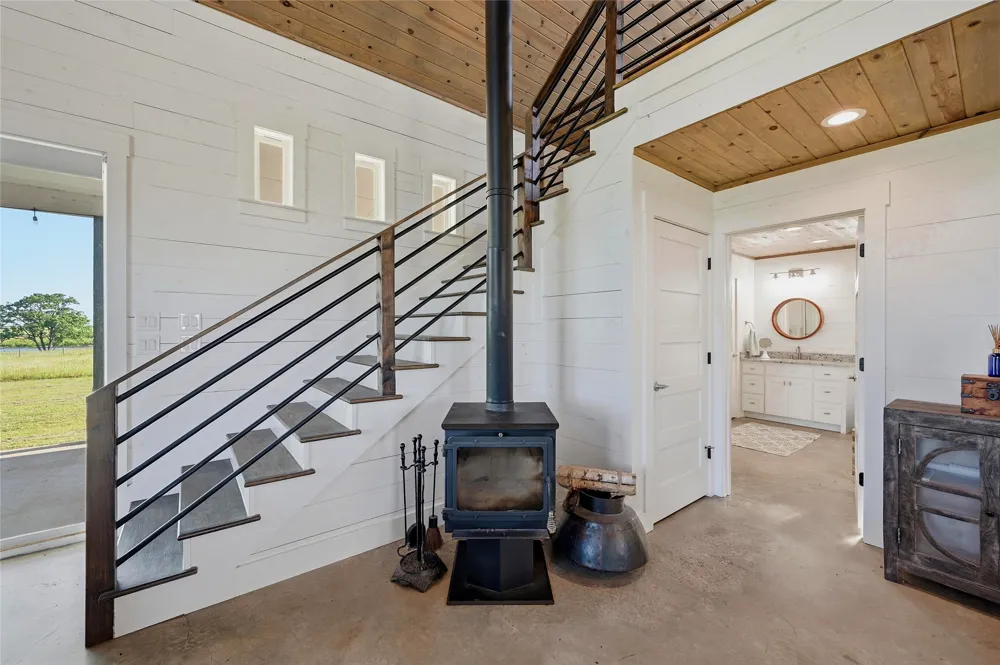5235 Fm 1752 S Whitewright, TX 75491