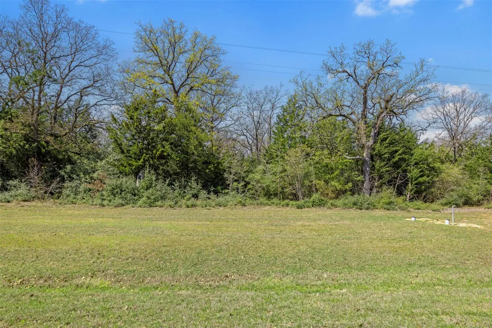 1 County Road 377 Marquez, TX 77865
