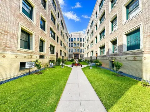 2121 James M Wood Boulevard #411