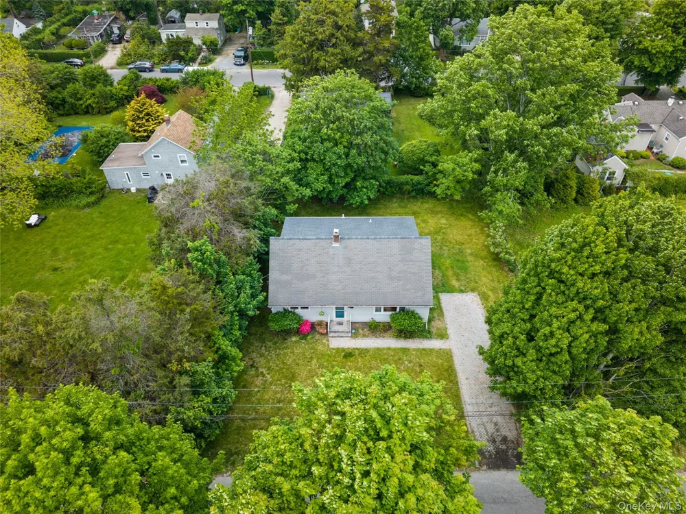 111 Miller Road Southampton, NY 11968