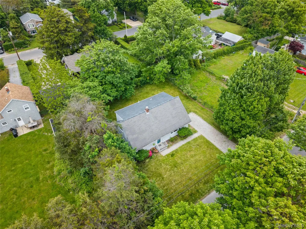 111 Miller Road Southampton, NY 11968