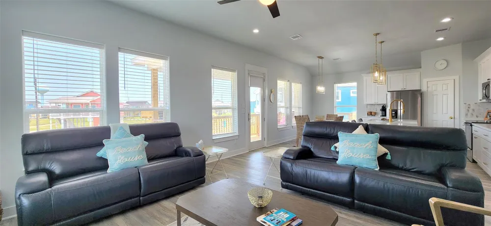 25010 San Simeon Ct Galveston, TX 77554