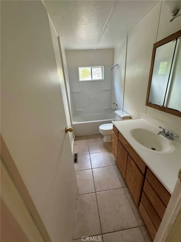 13935 Manakee Clearlake, CA 95422