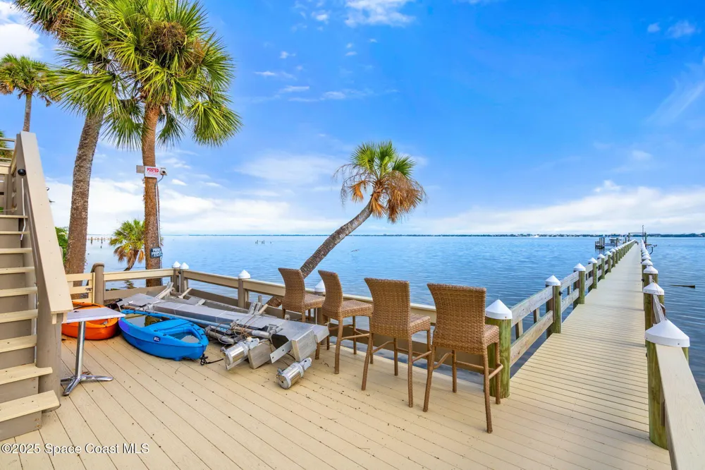 18071809 Riverview Drive Melbourne, FL 32901