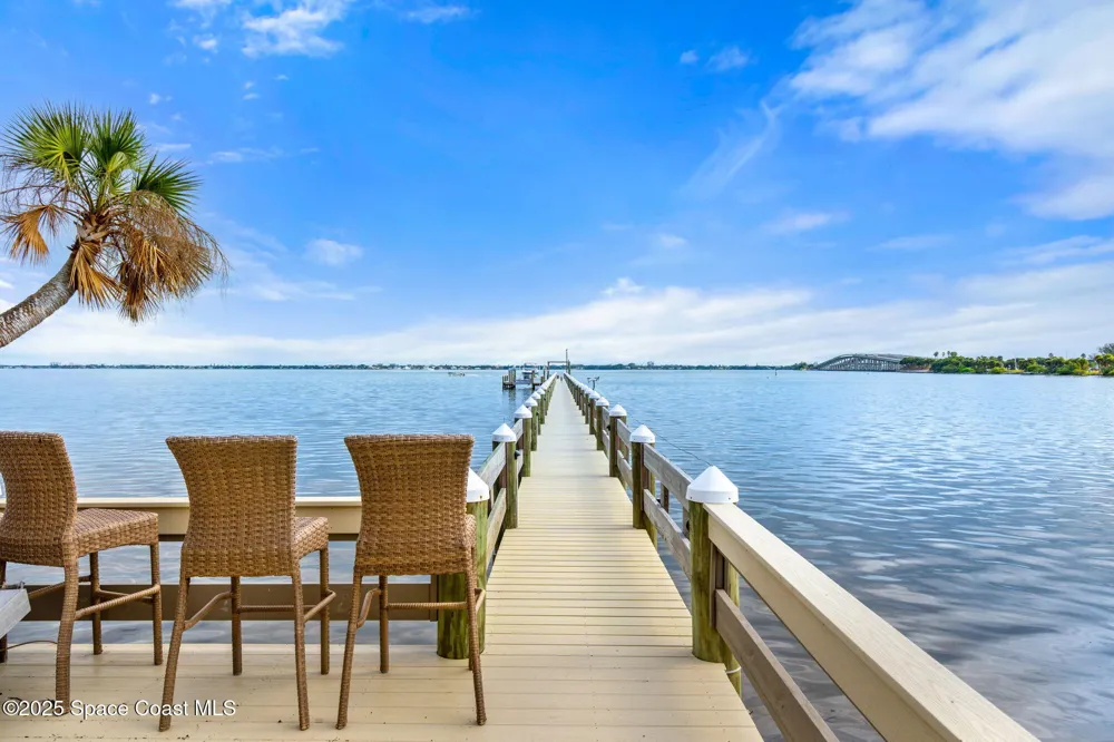 18071809 Riverview Drive Melbourne, FL 32901