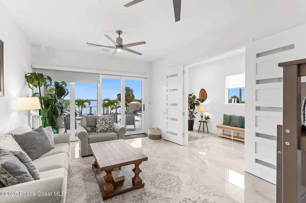 18071809 Riverview Drive Melbourne, FL 32901