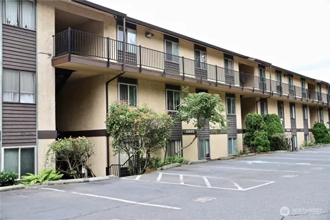 12611 NE 145th Place #H90