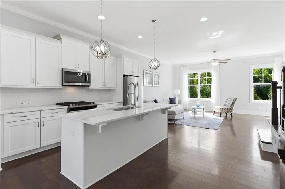 10196 Windalier Way Roswell, GA 30076