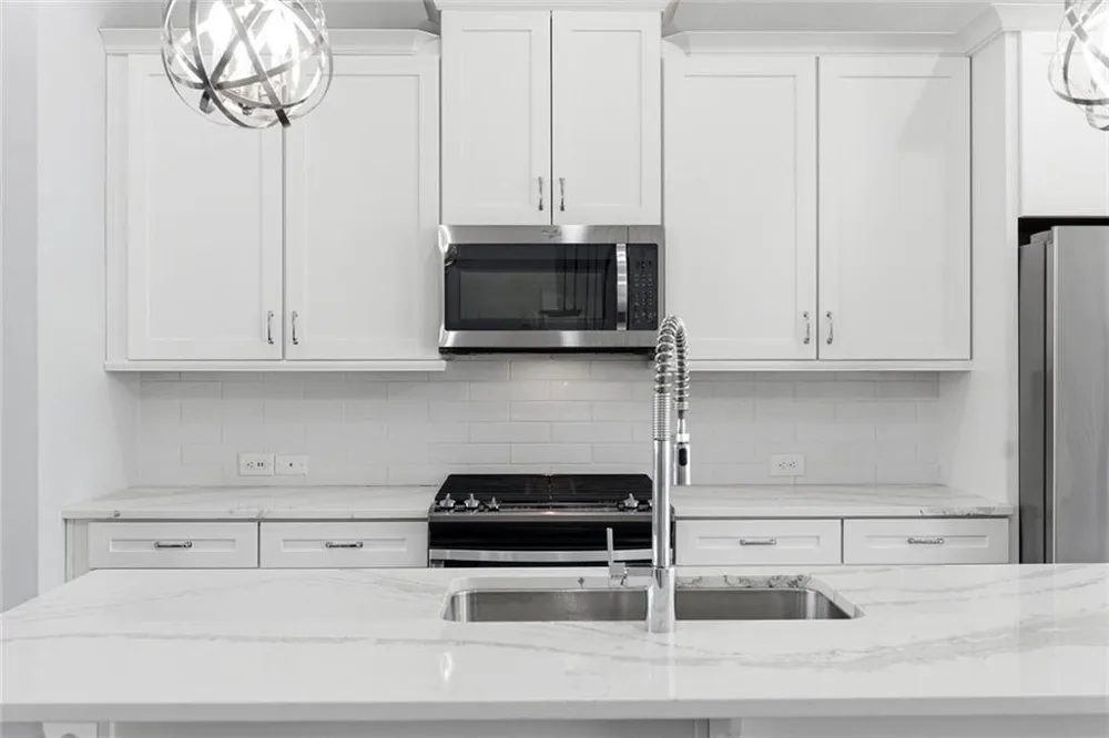 10196 Windalier Way Roswell, GA 30076