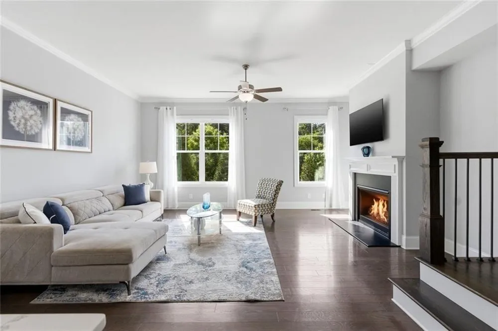 10196 Windalier Way Roswell, GA 30076