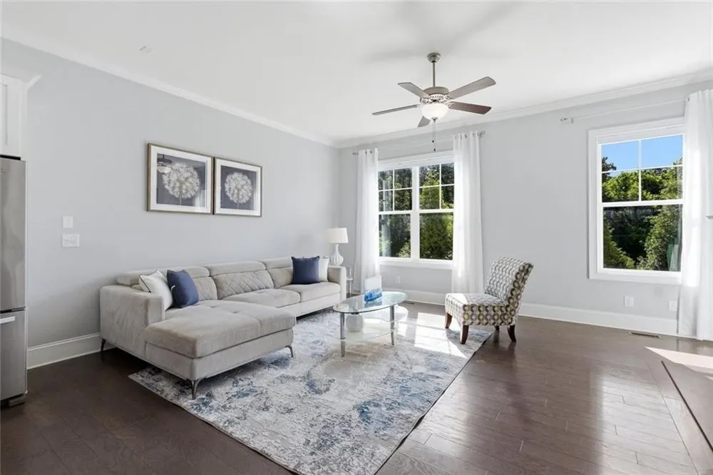 10196 Windalier Way Roswell, GA 30076