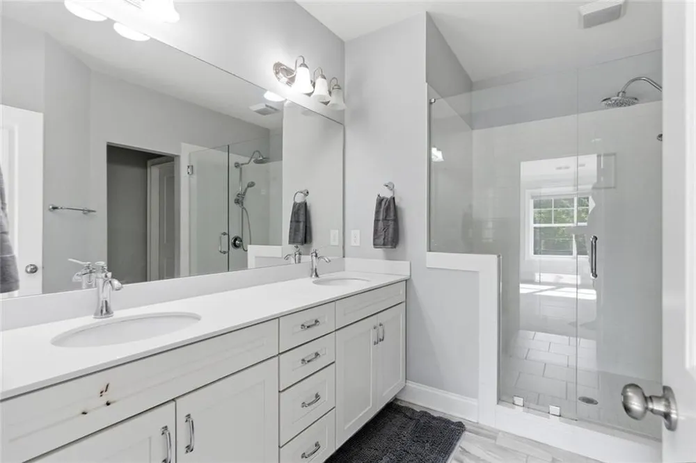 10196 Windalier Way Roswell, GA 30076