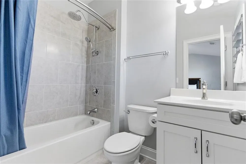 10196 Windalier Way Roswell, GA 30076