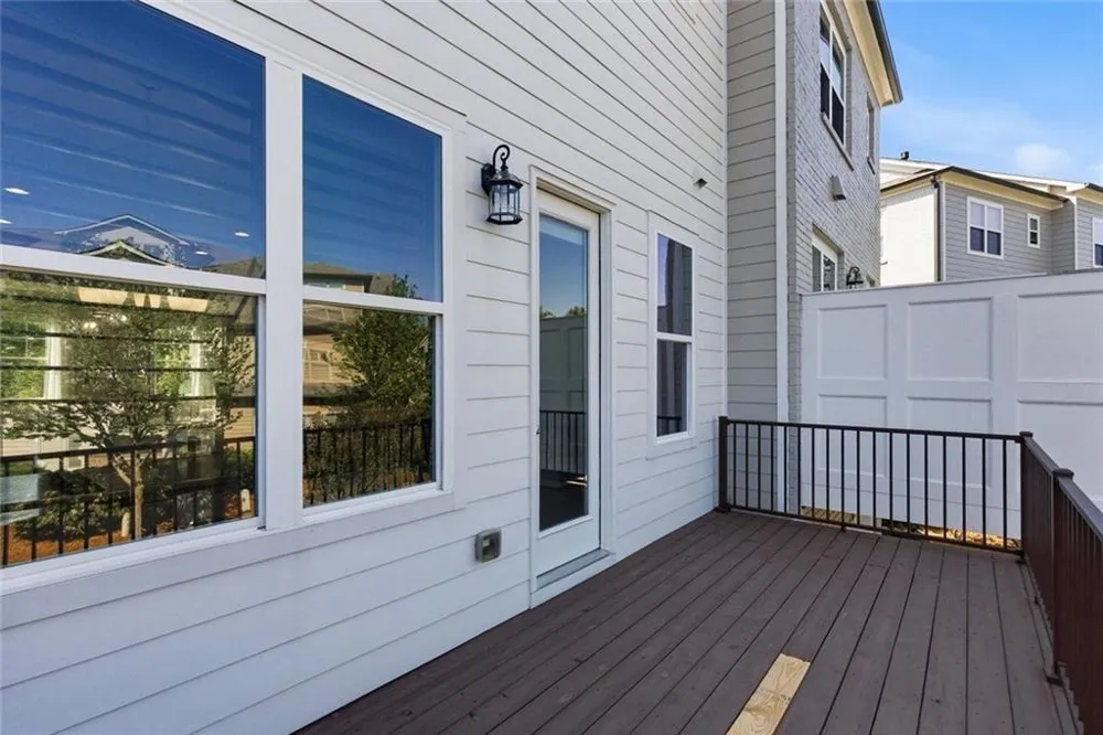 10196 Windalier Way Roswell, GA 30076