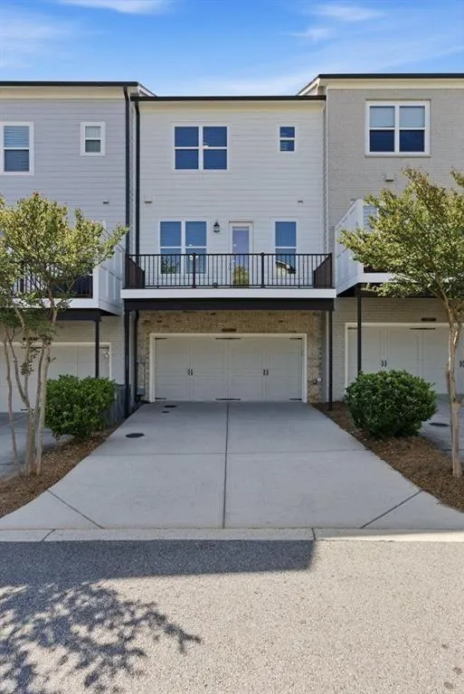 10196 Windalier Way Roswell, GA 30076