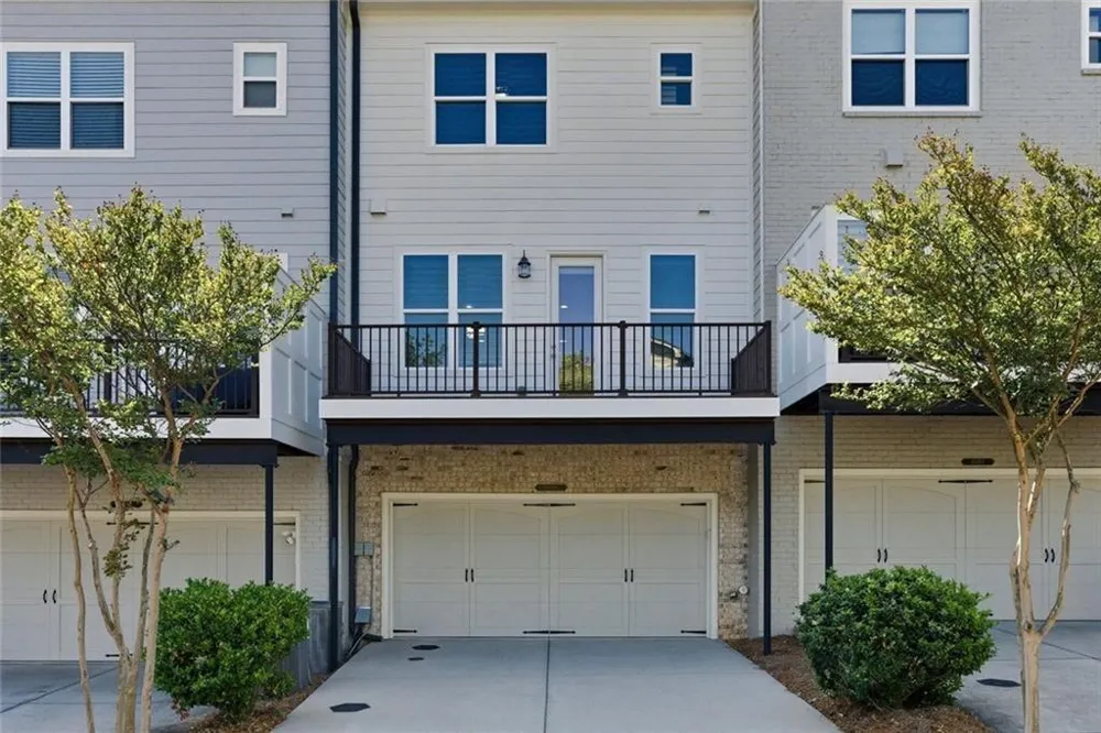 10196 Windalier Way Roswell, GA 30076