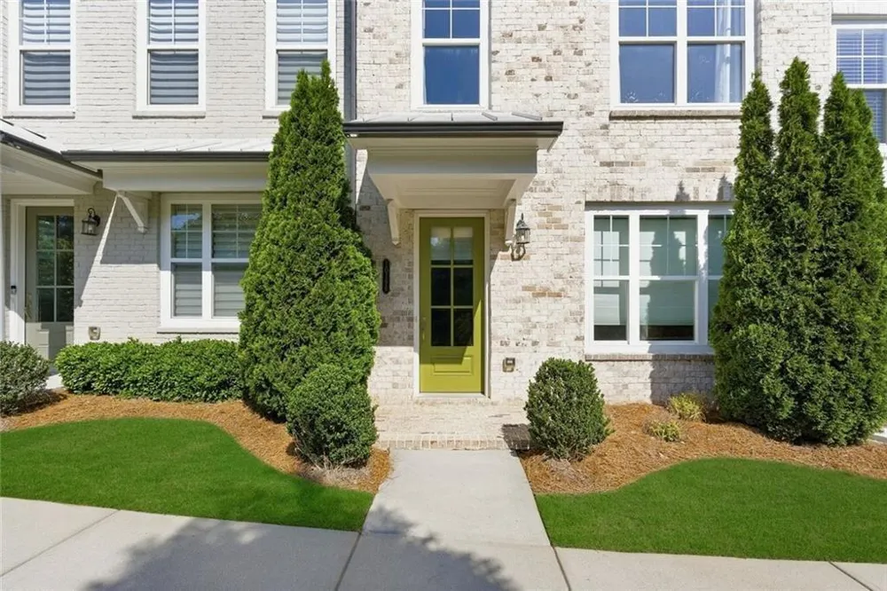 10196 Windalier Way Roswell, GA 30076