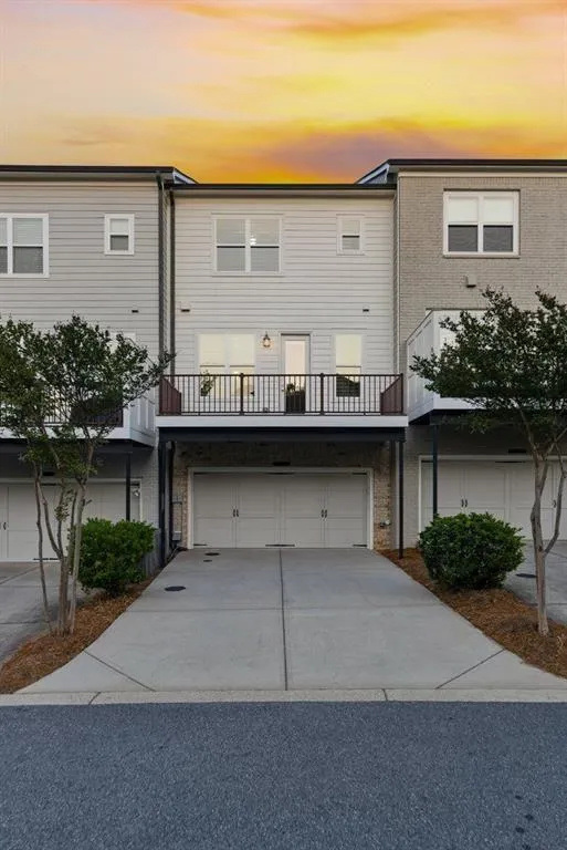10196 Windalier Way Roswell, GA 30076