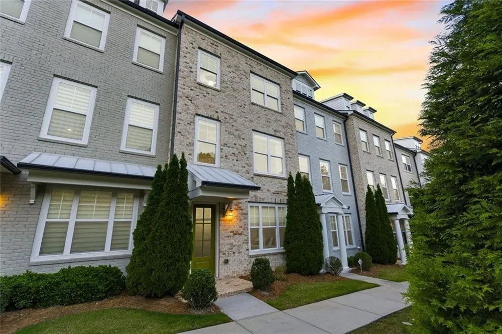10196 Windalier Way Roswell, GA 30076