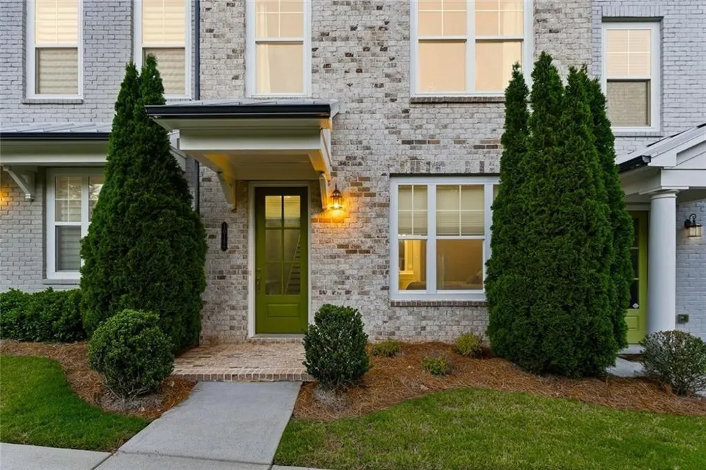 10196 Windalier Way Roswell, GA 30076