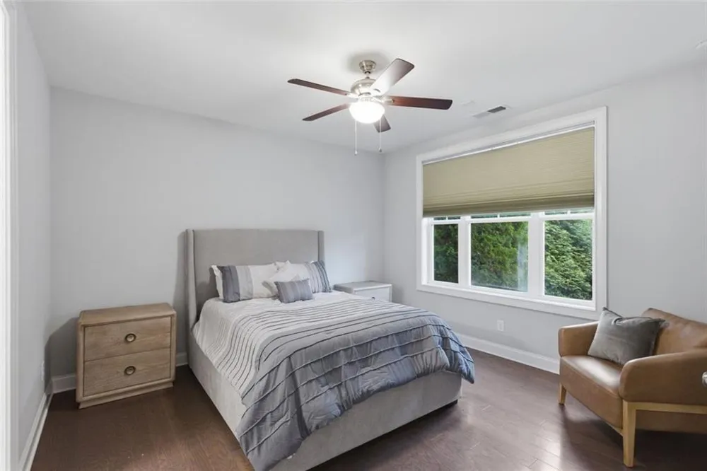 10196 Windalier Way Roswell, GA 30076