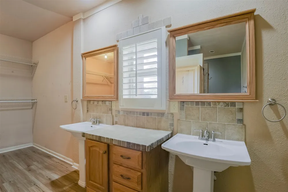 3625 Carla Court Granbury, TX 76049