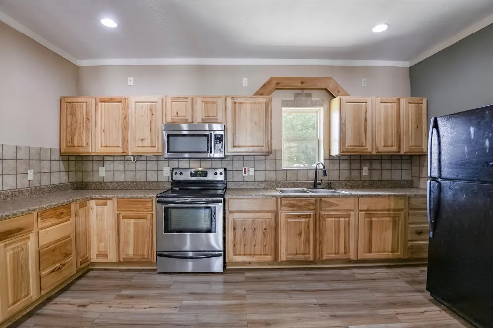 3625 Carla Court Granbury, TX 76049