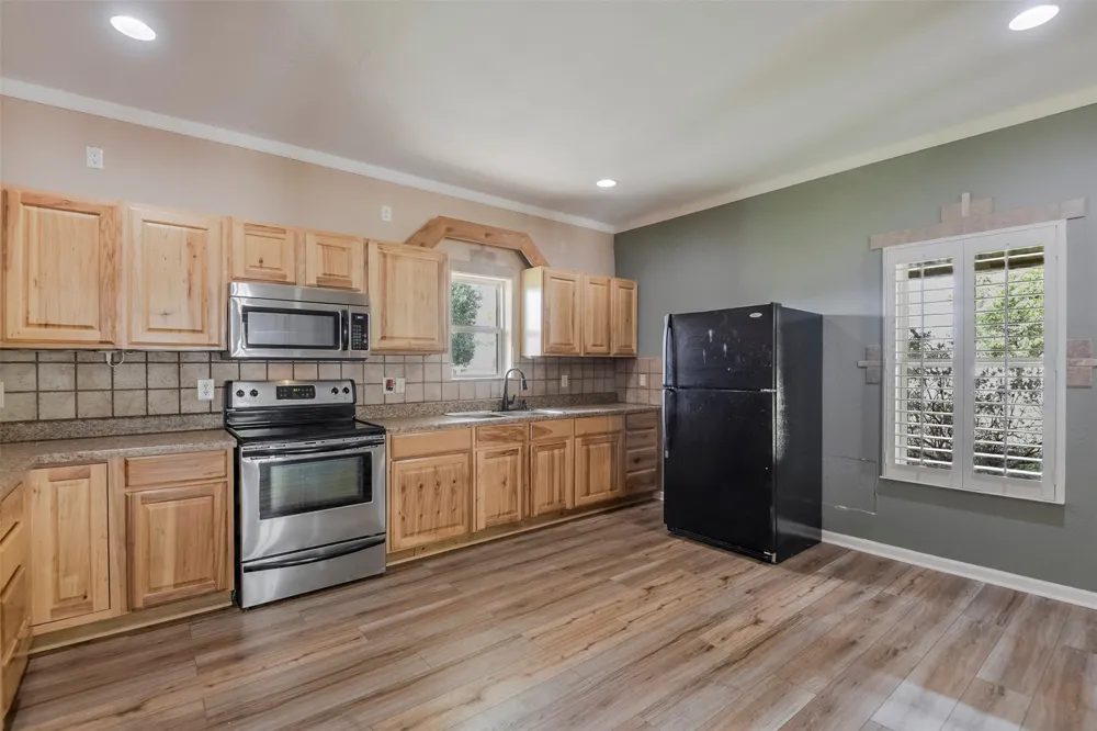 3625 Carla Court Granbury, TX 76049