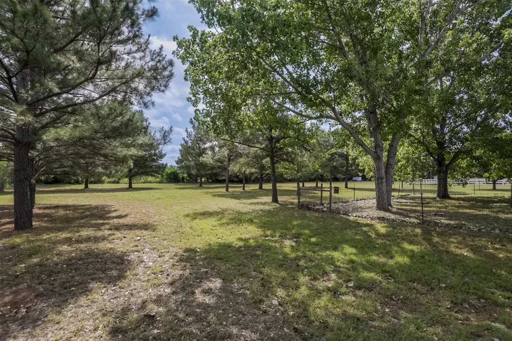 3625 Carla Court Granbury, TX 76049