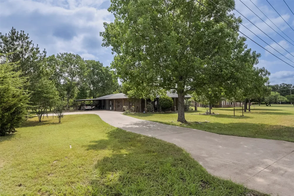 3625 Carla Court Granbury, TX 76049