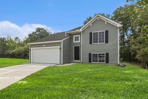 724 Manorwood Circle