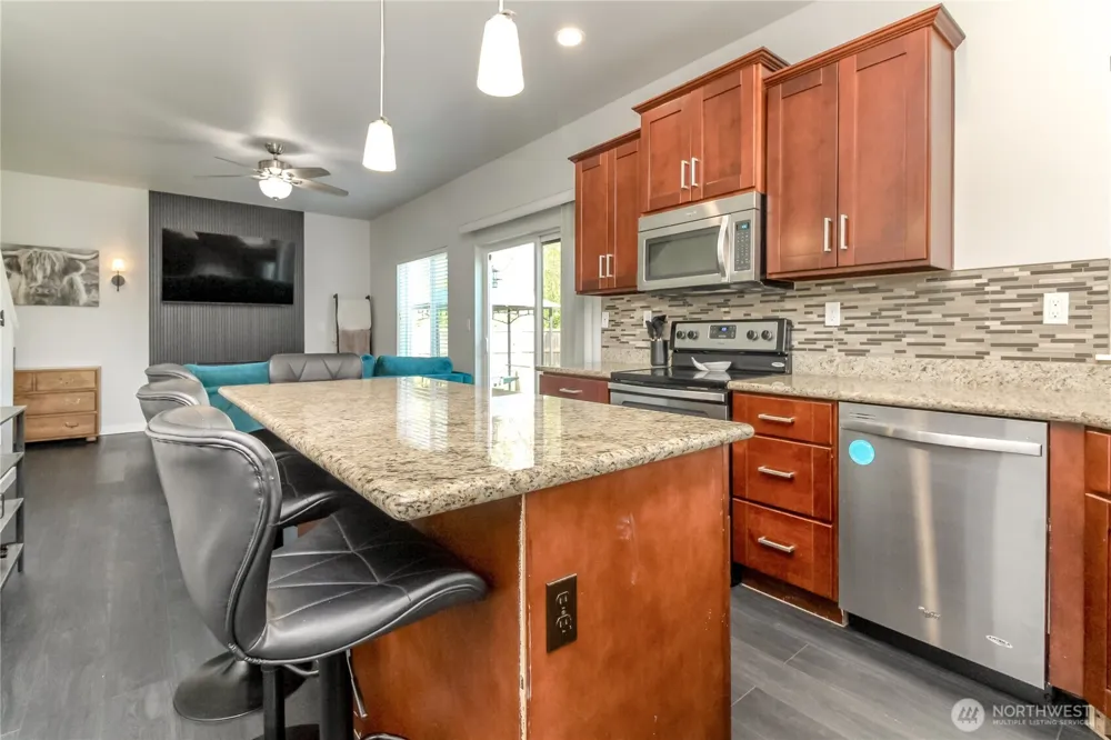 17609 146th Avenue E Orting, WA 98360