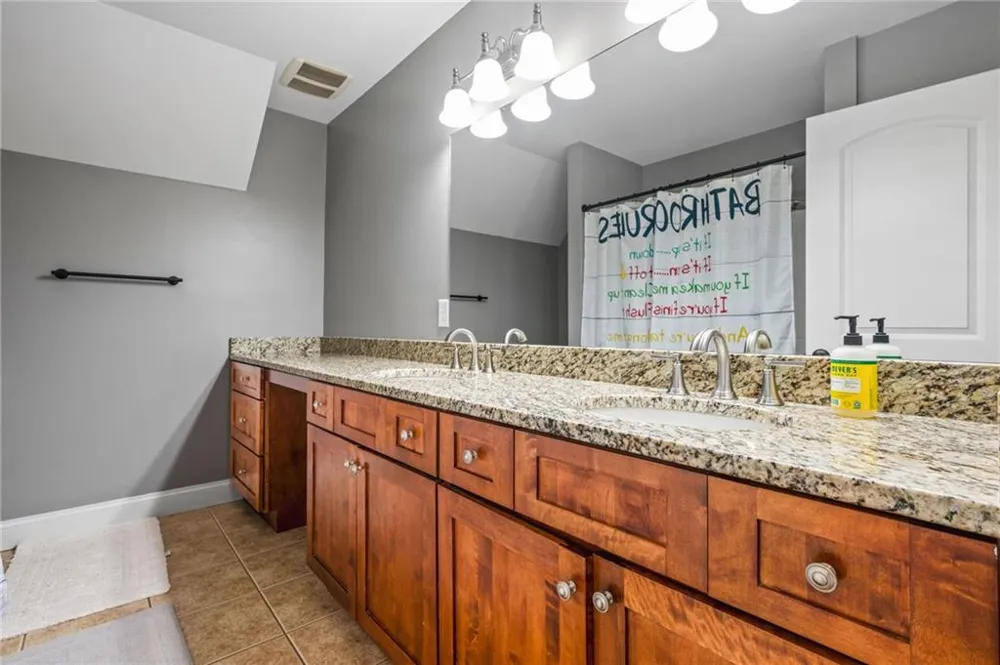1816 Yorkshire Drive Woodstock, GA 30189