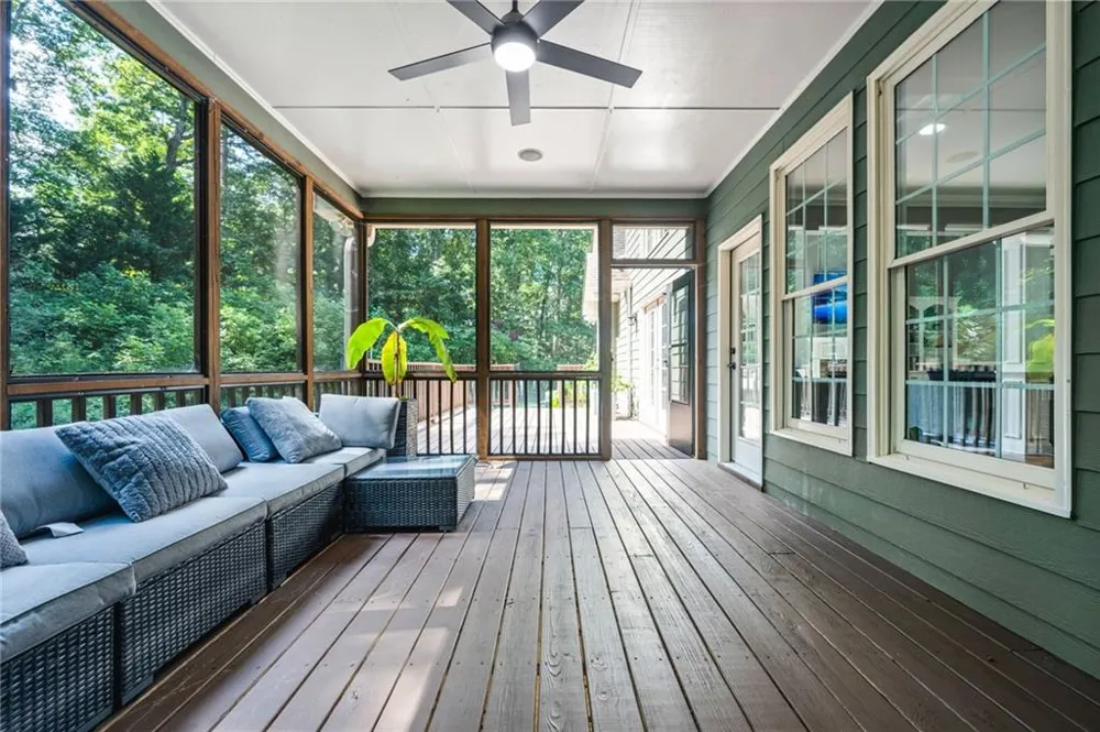 1816 Yorkshire Drive Woodstock, GA 30189