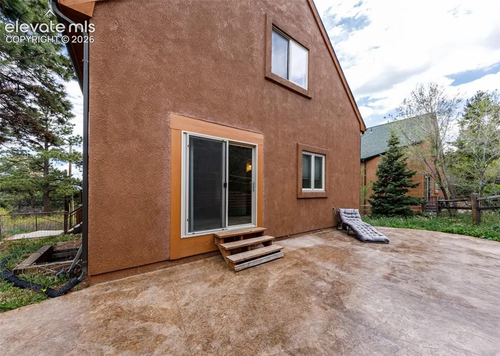 374 Hoover Lane Palmer Lake, CO 80133