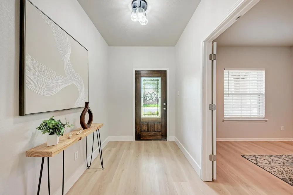 1704 Stonehaven Lane Round Rock, TX 78665